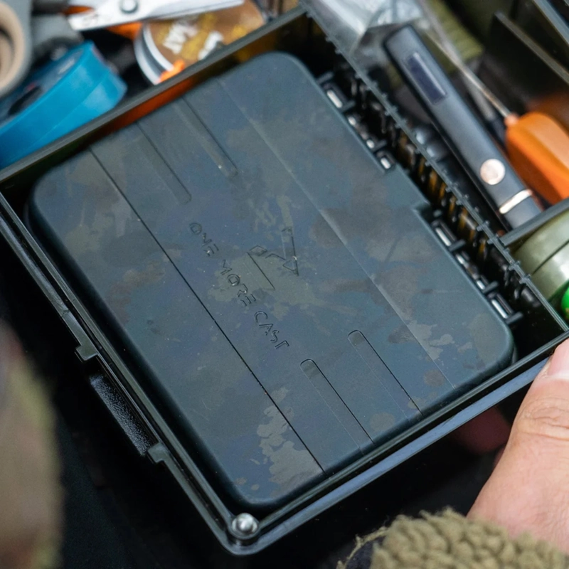 OMC Flick The Switch Tackle Accessory Box
